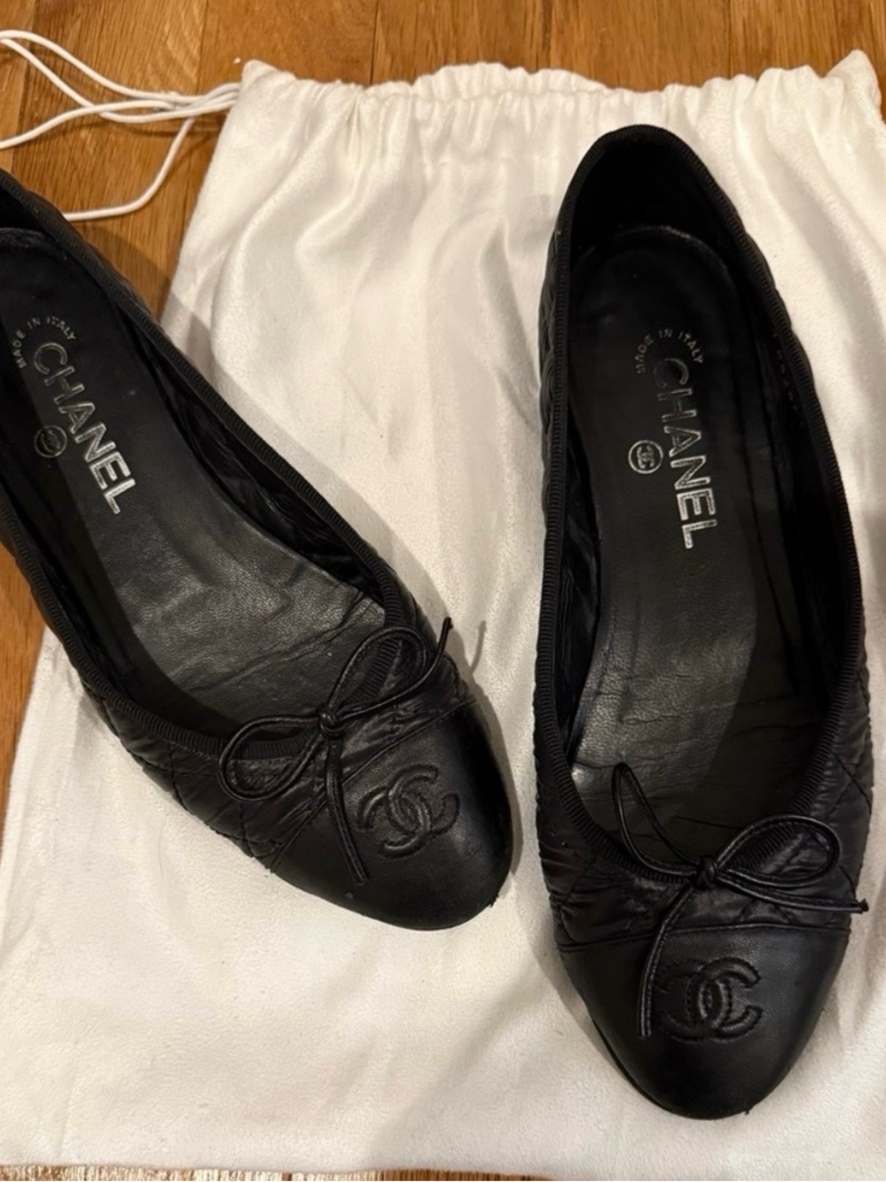 CHANEL Black Quilted Calfskin Bow Ballet Flats (European size 38) - Picture 2 of 10